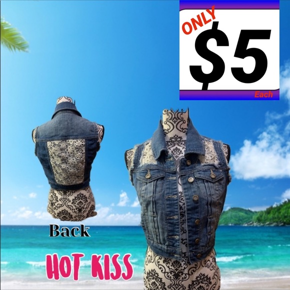 Hot Kiss Jackets & Blazers - $5 or 6for25$/cropped sleeveless jean jacket